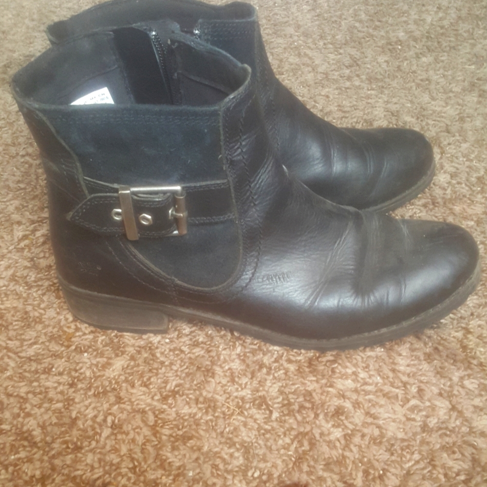 Timberland black leather womens booties size 8